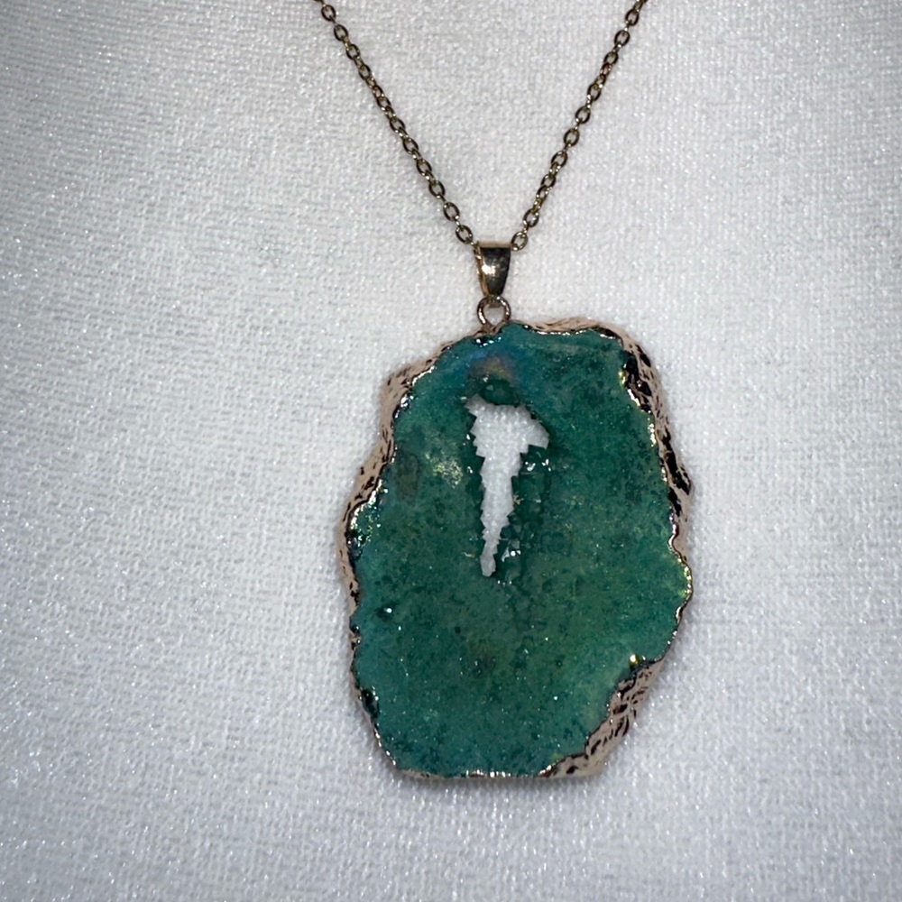 Raw Green Amethyst Crystal Quartz Druzy Pendant Gold tone plated Necklace